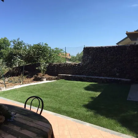 La Casa Del Nonno Homestay Fleri